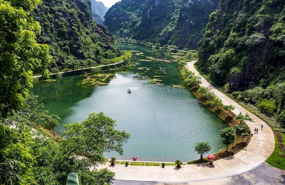 Am Tien Cave is a serene and picturesque destination